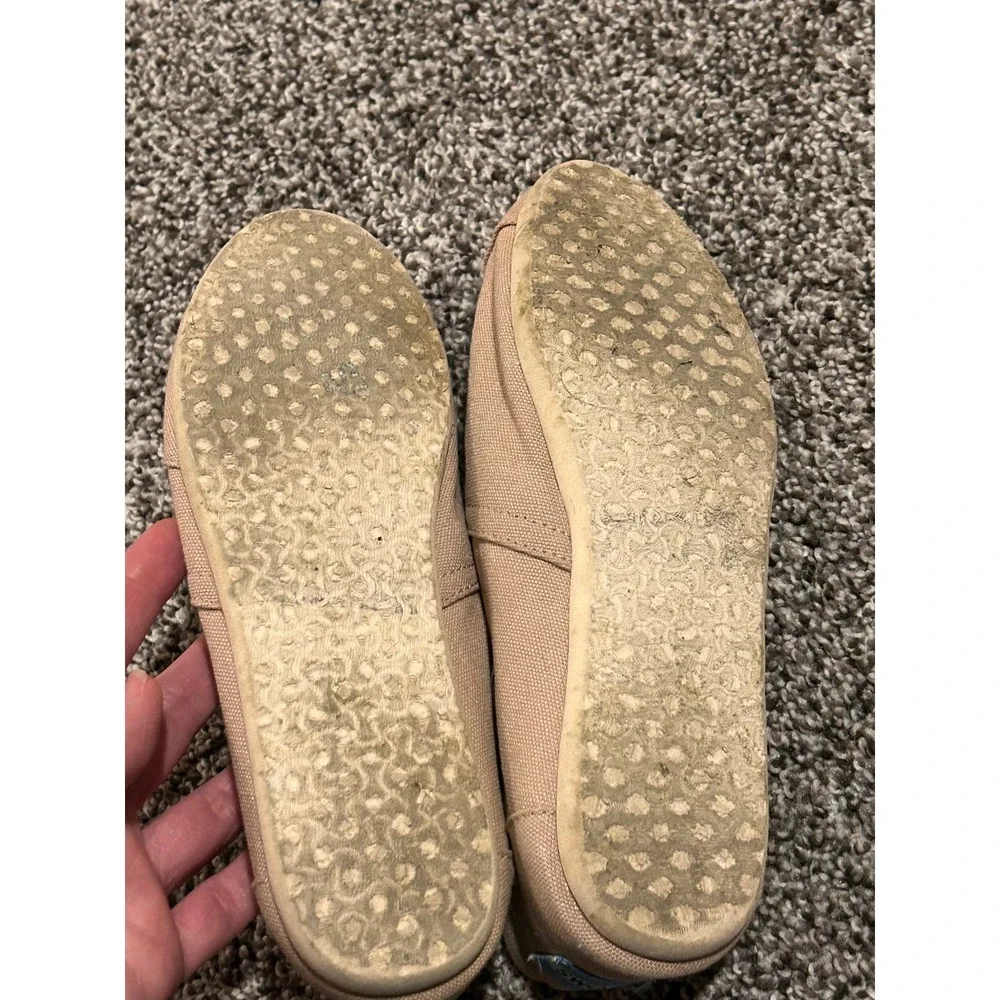 TOMS Womens‎ Classic Slip On Casual Canvas Loafers Shoes Size 7 Beige Comfort - Picture 4 of 4